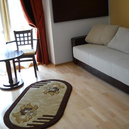 Hotel Valea Cu Pesti Căpăţîneni-Ungureni Exteriör bild