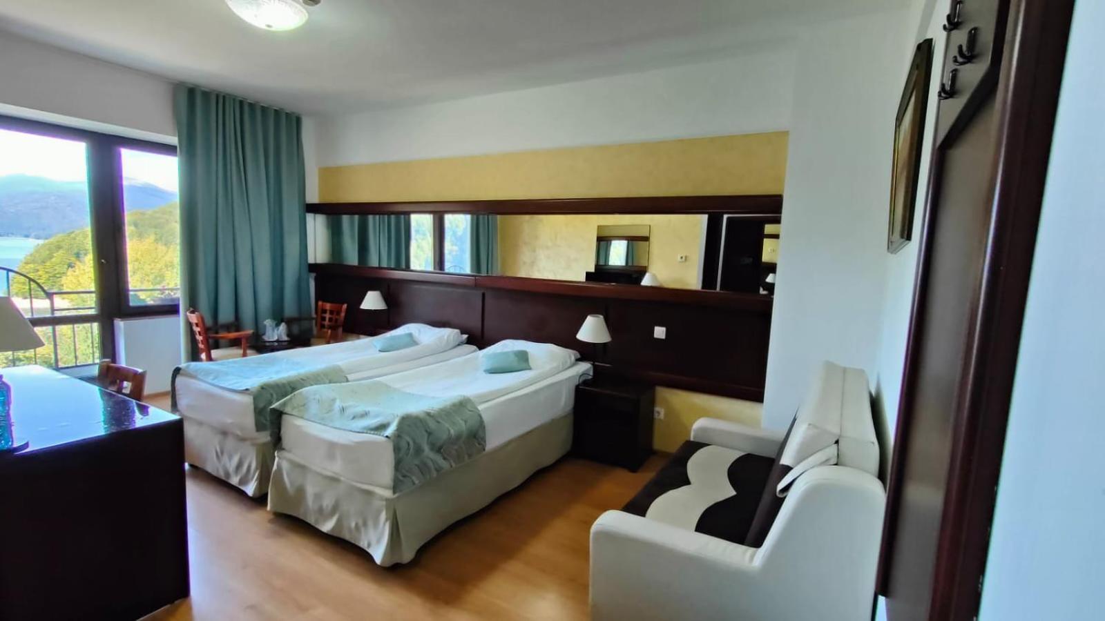 Hotel Valea Cu Pesti Căpăţîneni-Ungureni Exteriör bild
