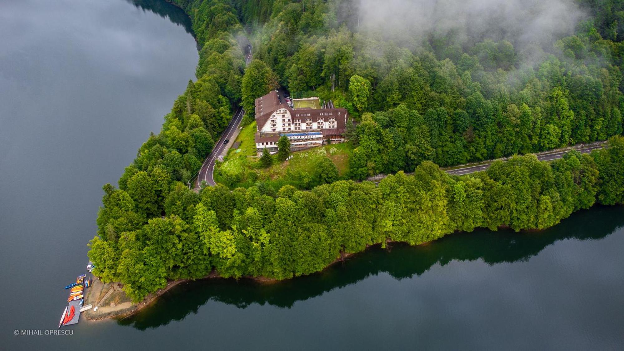 Hotel Valea Cu Pesti Căpăţîneni-Ungureni Exteriör bild