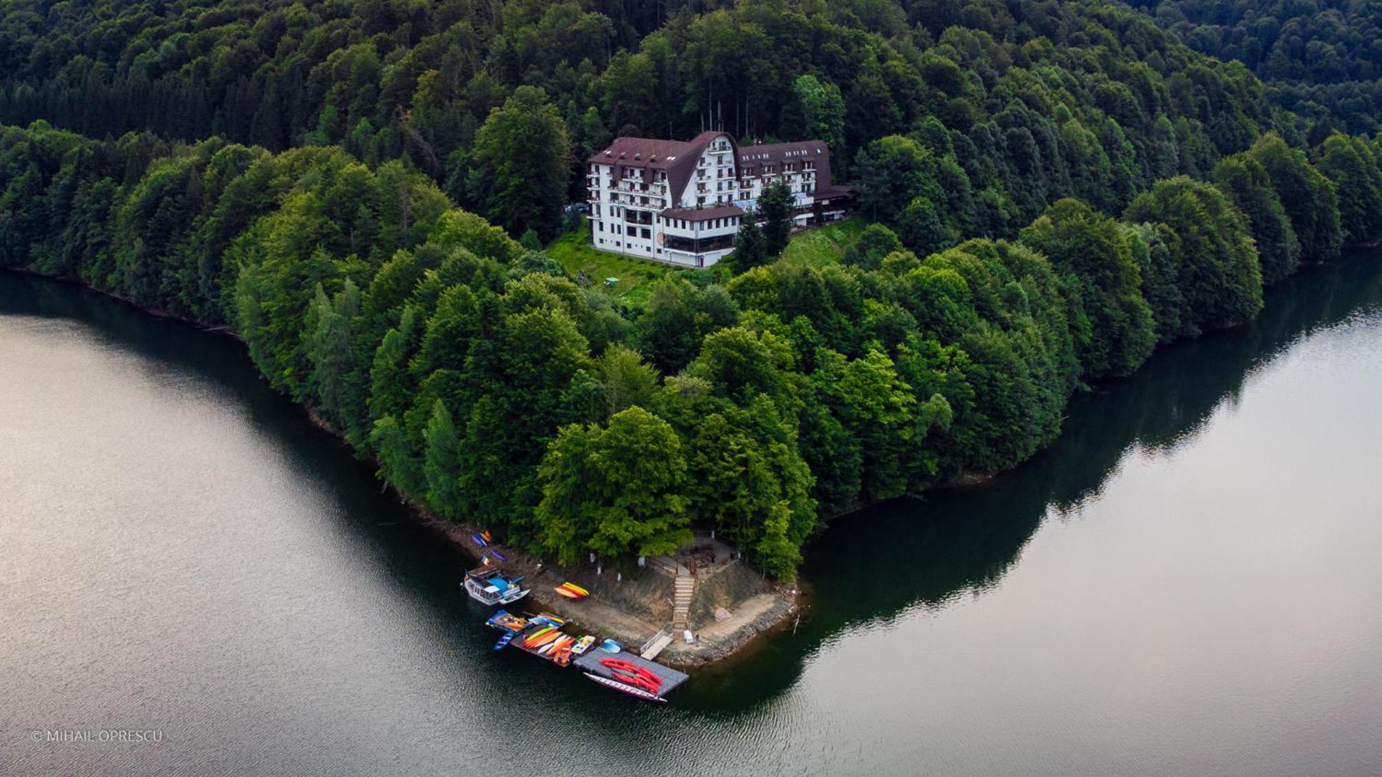 Hotel Valea Cu Pesti Căpăţîneni-Ungureni Exteriör bild