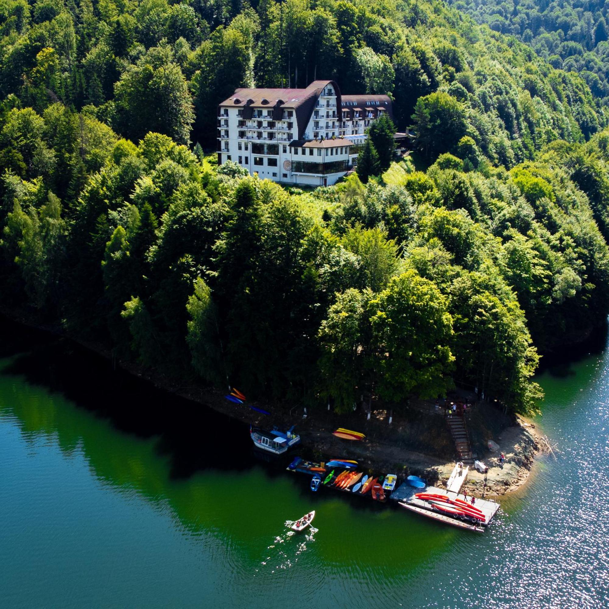 Hotel Valea Cu Pesti Căpăţîneni-Ungureni Exteriör bild