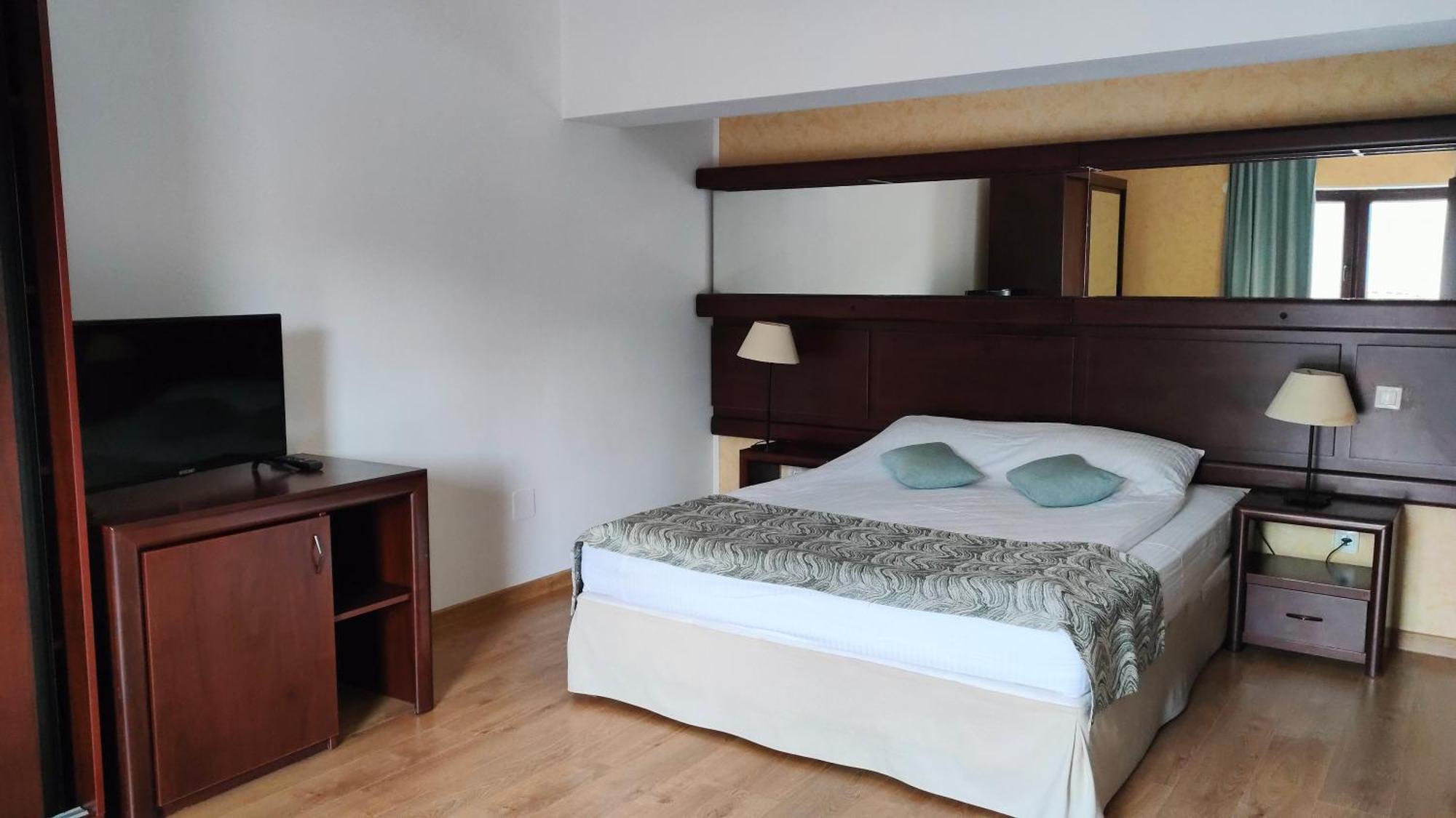 Hotel Valea Cu Pesti Căpăţîneni-Ungureni Exteriör bild