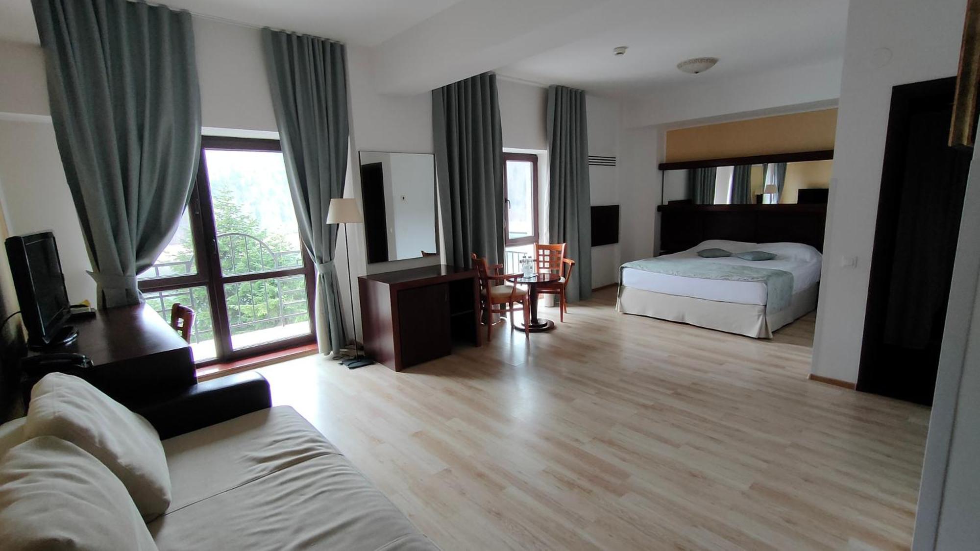 Hotel Valea Cu Pesti Căpăţîneni-Ungureni Exteriör bild