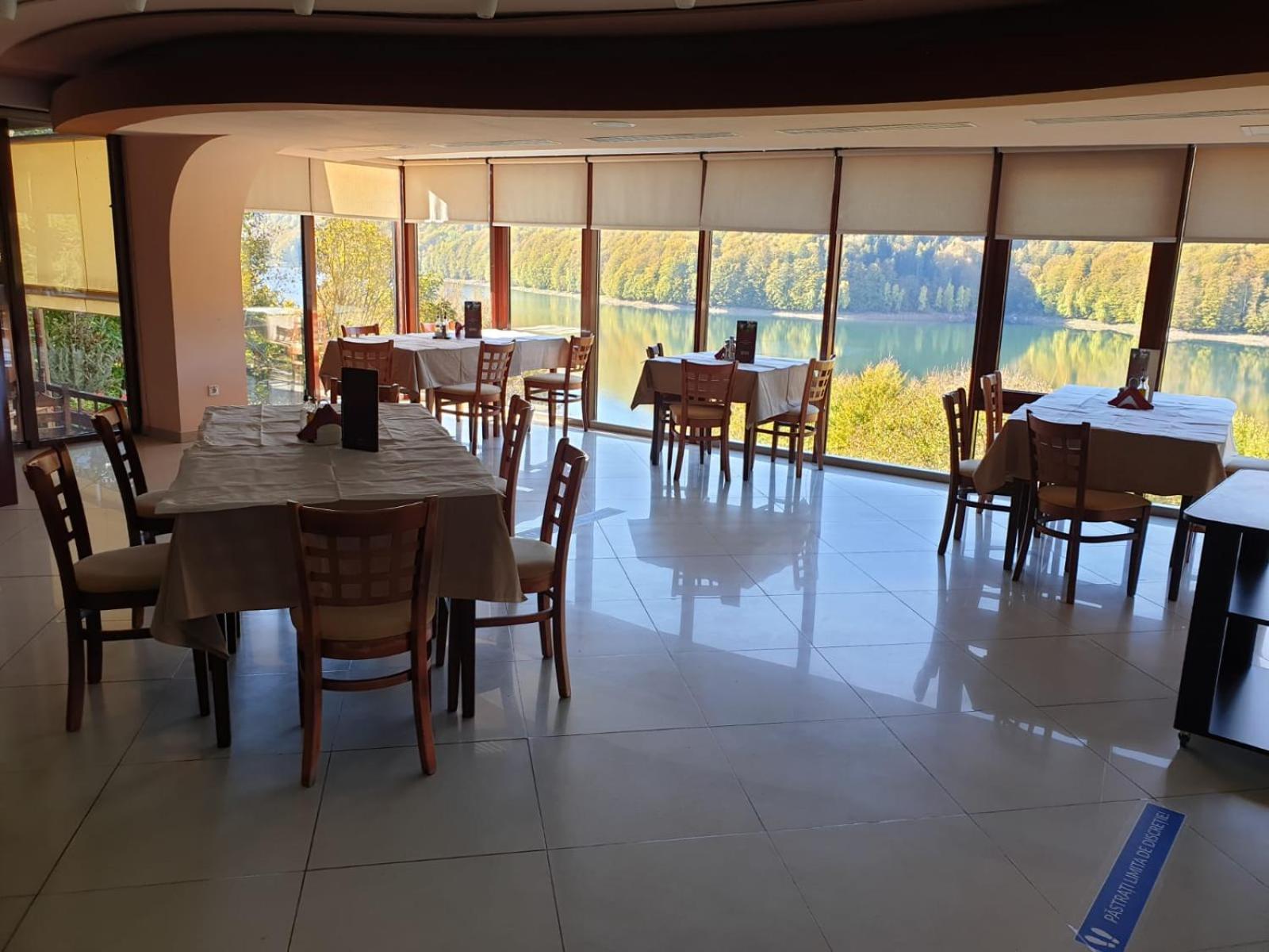 Hotel Valea Cu Pesti Căpăţîneni-Ungureni Exteriör bild